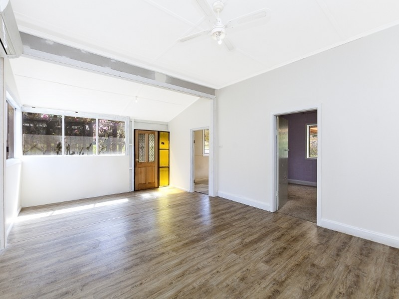 13 Spring Street, Captains Flat NSW 2623