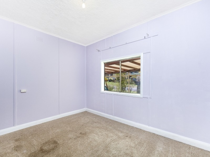 13 Spring Street, Captains Flat NSW 2623