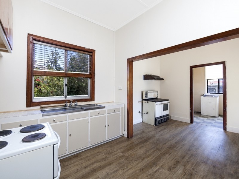 13 Spring Street, Captains Flat NSW 2623