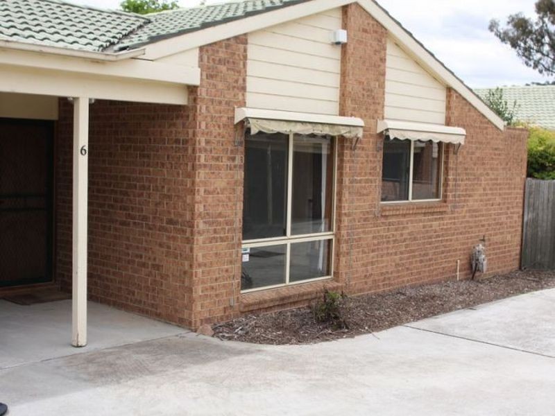 6/9 Walker Crescent, Jerrabomberra NSW 2619