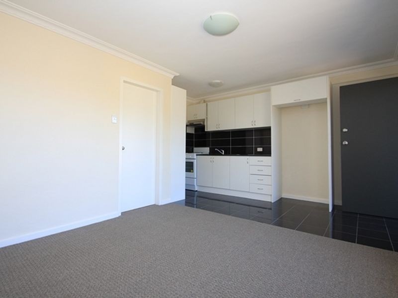 1/124 Henderson Road, Queanbeyan NSW 2620