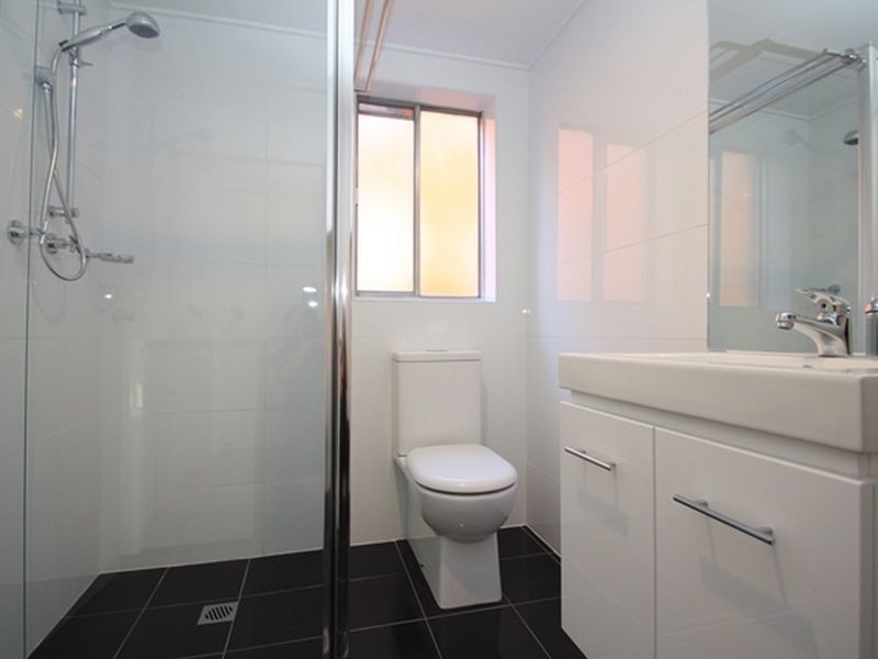 1/124 Henderson Road, Queanbeyan NSW 2620