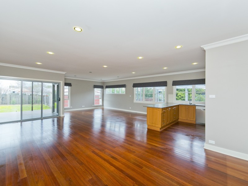 12 White Avenue, Queanbeyan NSW 2620