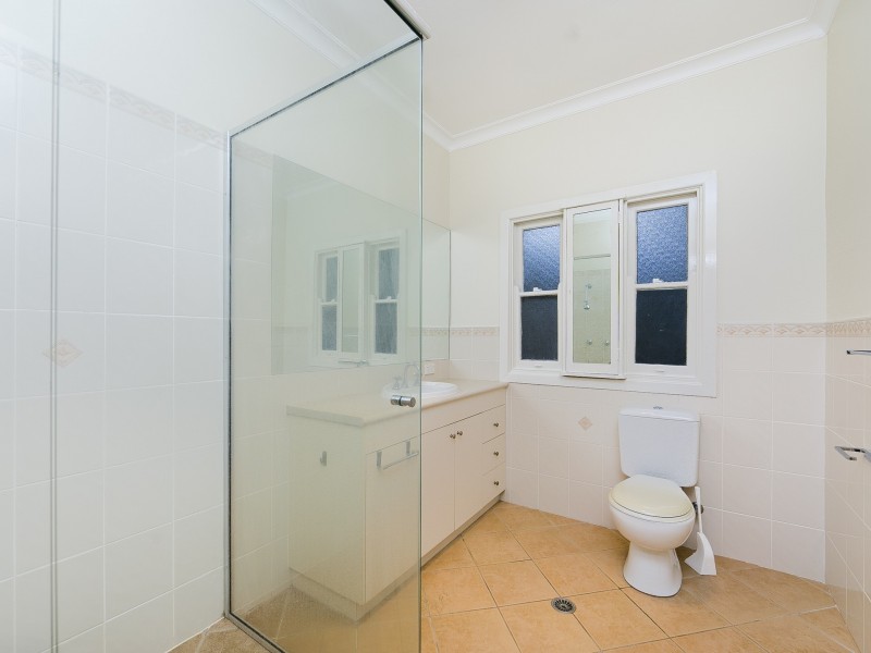 12 White Avenue, Queanbeyan NSW 2620