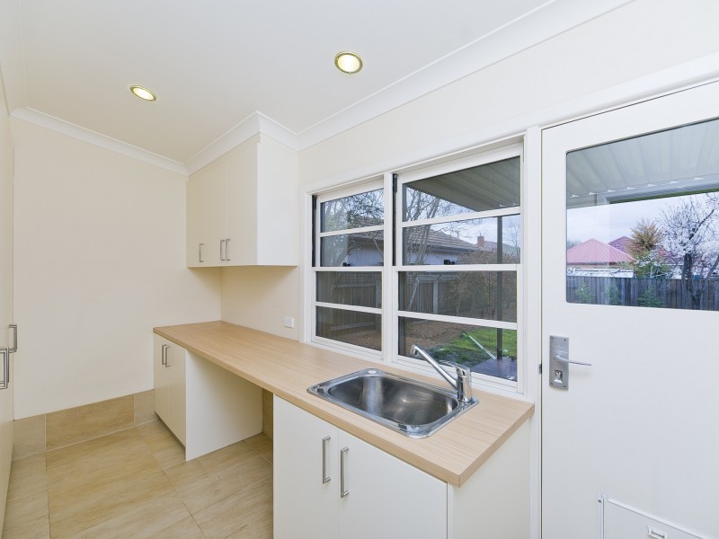 12 White Avenue, Queanbeyan NSW 2620