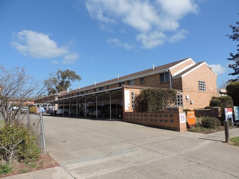 19/25 Macquoid Street, Queanbeyan NSW 2620
