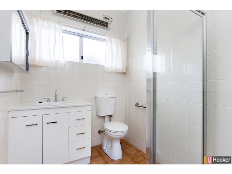 22 Bruce Street, Queanbeyan NSW 2620