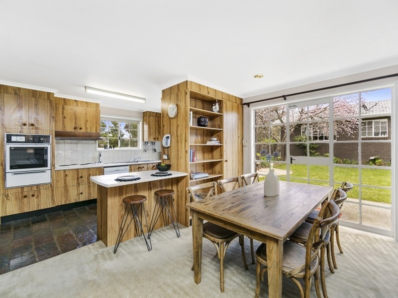 52 Ridgeway Road, The Ridgeway NSW 2620