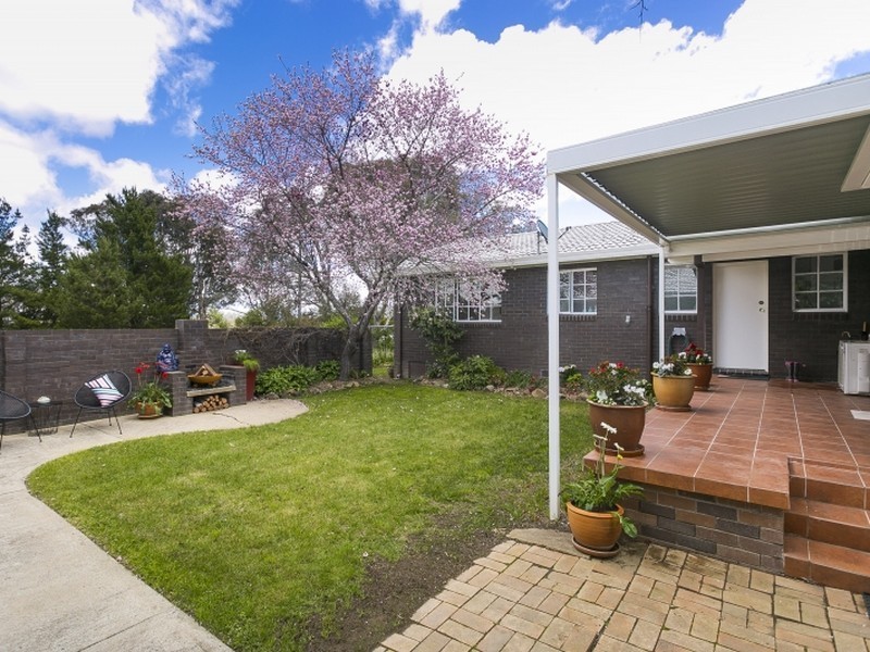 52 Ridgeway Road, The Ridgeway NSW 2620