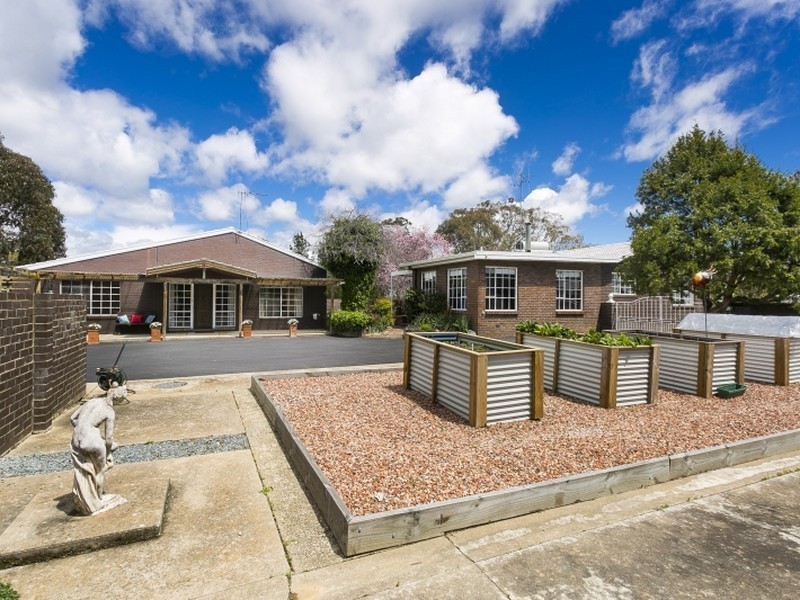 52 Ridgeway Road, The Ridgeway NSW 2620