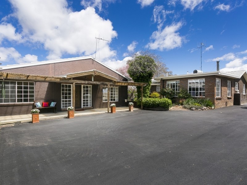 52 Ridgeway Road, The Ridgeway NSW 2620