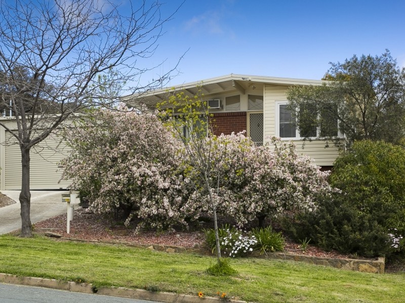 135 Donald Road, Queanbeyan NSW 2620