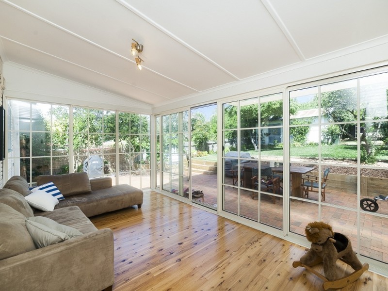 53 The Crescent, Queanbeyan NSW 2620