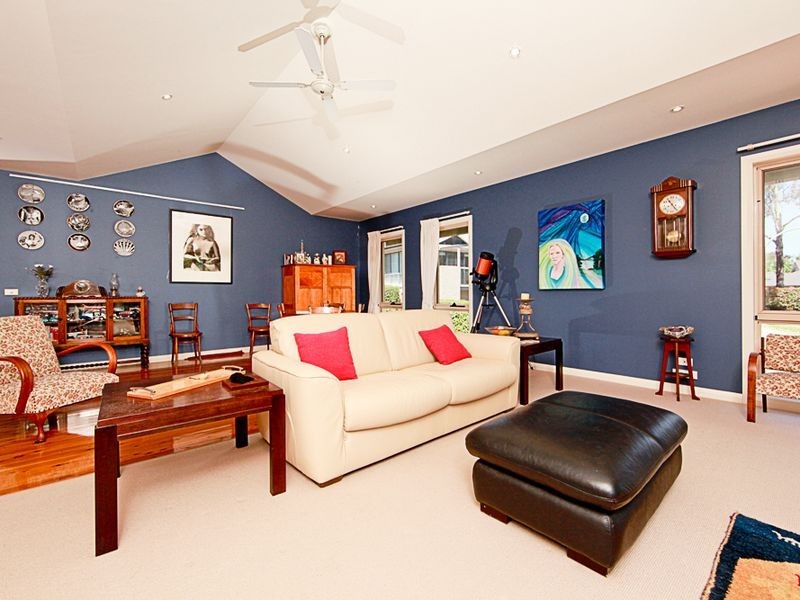 6 Melaleuca, Jerrabomberra NSW 2619