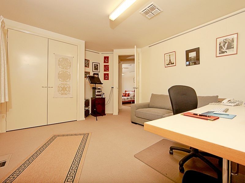 6 Melaleuca, Jerrabomberra NSW 2619