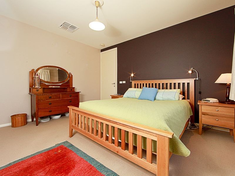 6 Melaleuca, Jerrabomberra NSW 2619