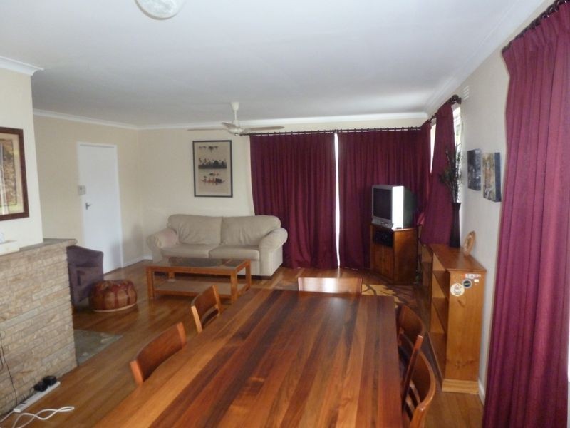 12 Hill Bar Rise, Queanbeyan NSW 2620