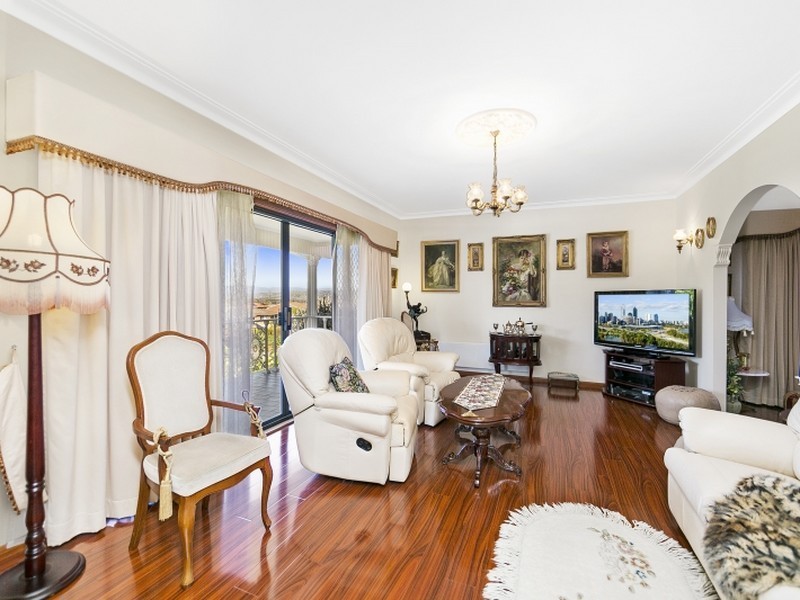 15 Graham Place, Queanbeyan NSW 2620