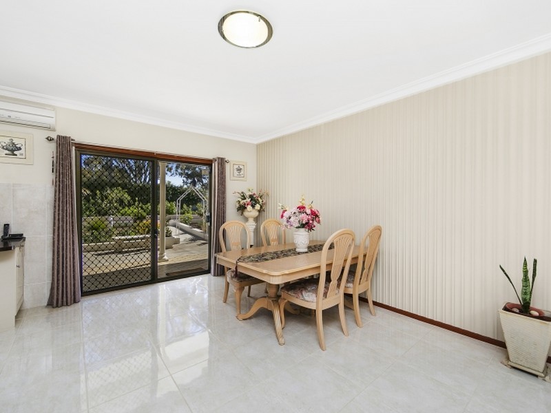 15 Graham Place, Queanbeyan NSW 2620