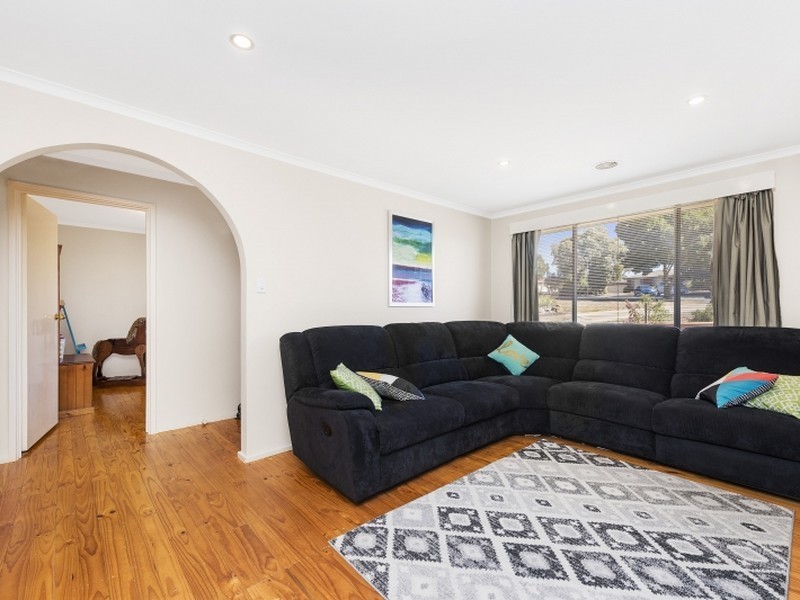 19 Monk Place, Queanbeyan NSW 2620