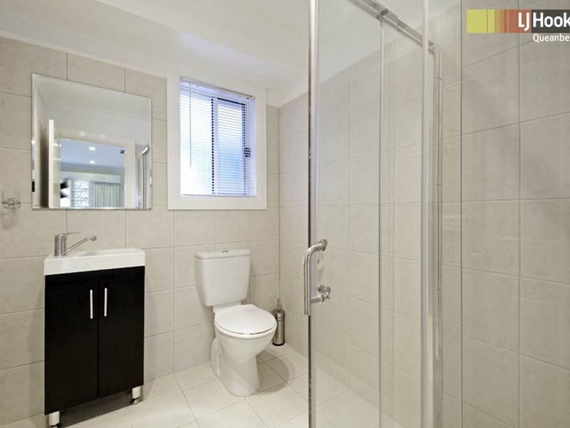 15 Halloran Drive, Jerrabomberra NSW 2619