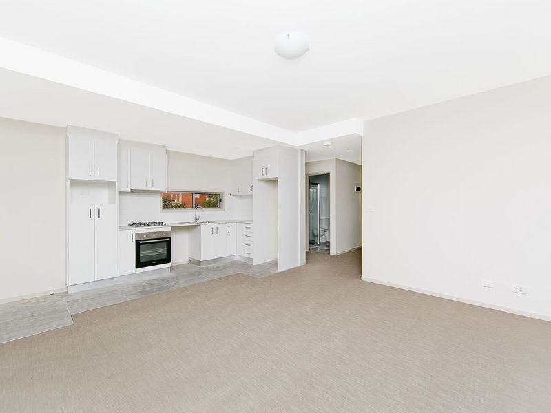8/13 Crest Road, Queanbeyan NSW 2620