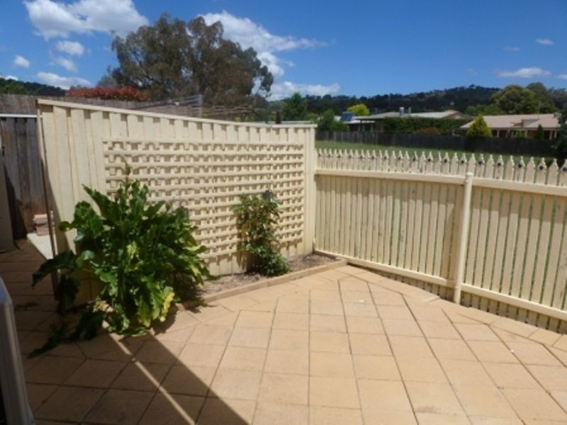 3/31 Walker Crescent, Jerrabomberra NSW 2619