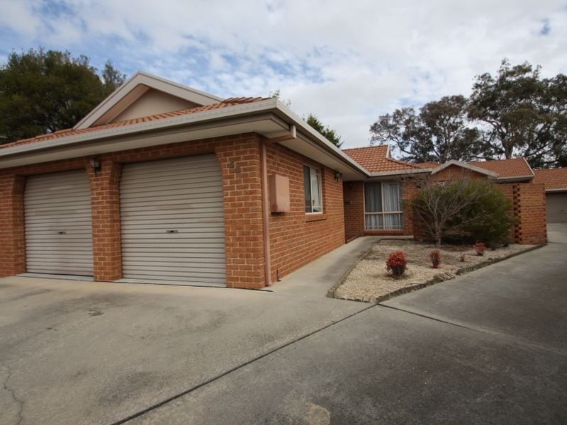 1/56 Emery Crescent, Queanbeyan NSW 2620