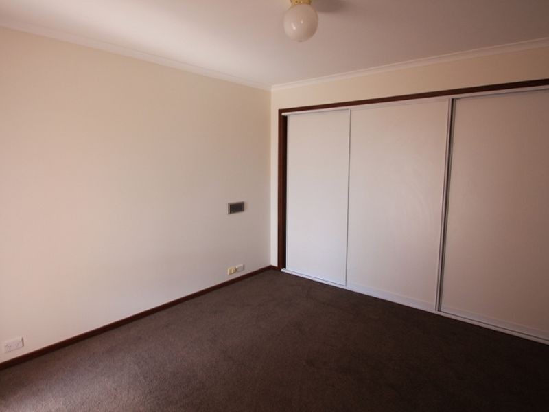 1/56 Emery Crescent, Queanbeyan NSW 2620