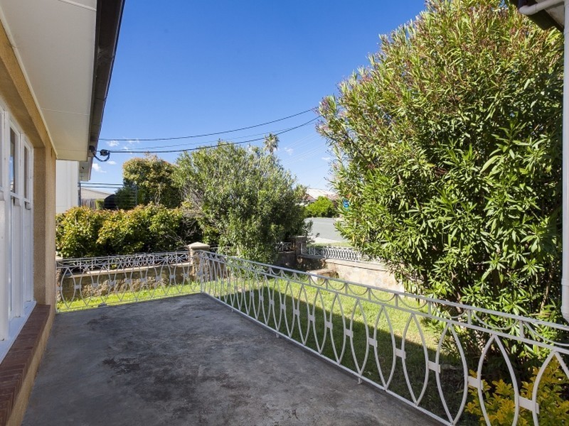 33 Ross Road, Queanbeyan NSW 2620
