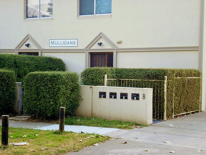 1/8 Booth Street, Queanbeyan NSW 2620