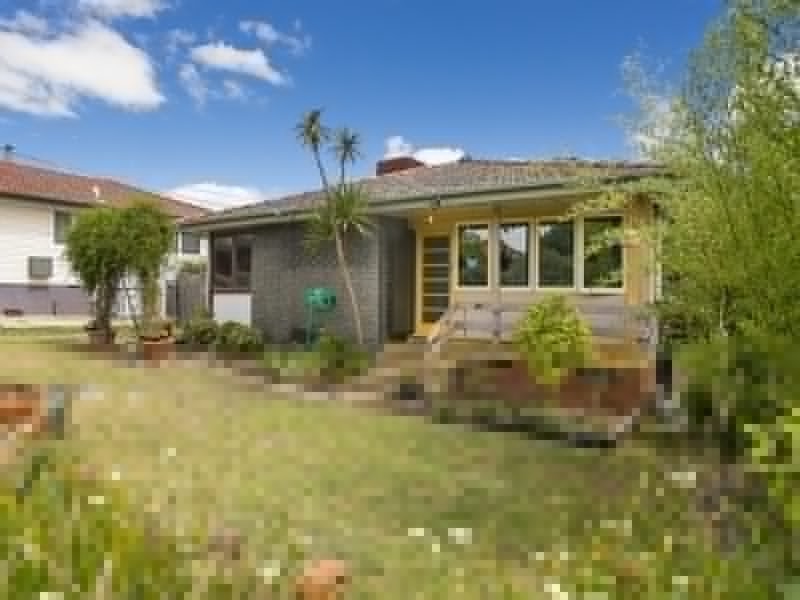 33 Oleria Street, Queanbeyan NSW 2620