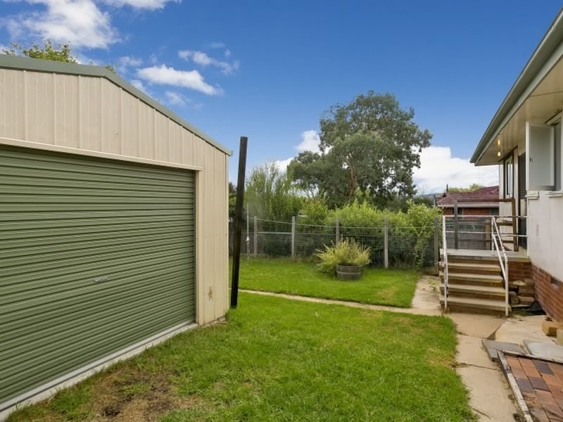 33 Oleria Street, Queanbeyan NSW 2620