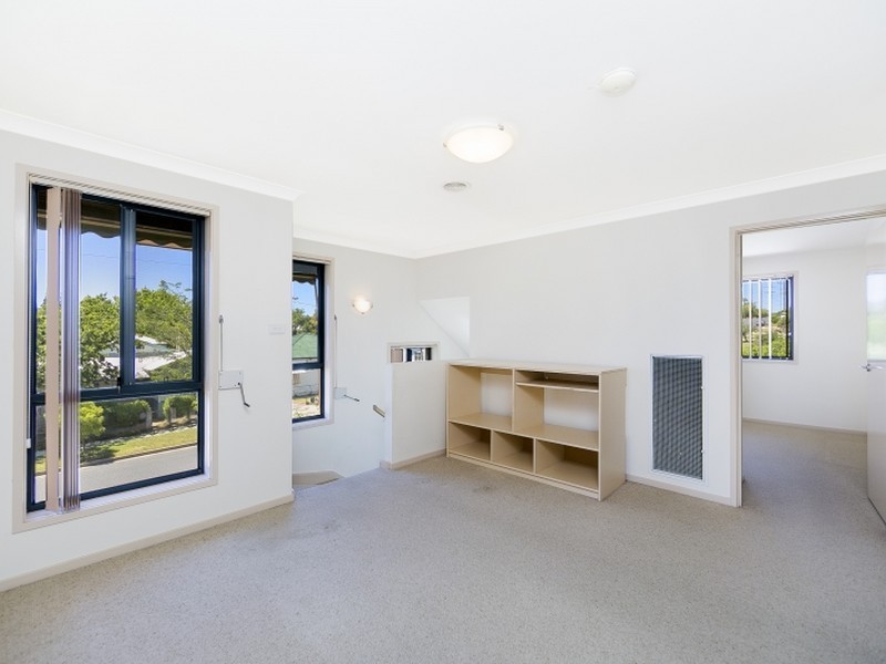 1/56 Tharwa Road, Queanbeyan NSW 2620