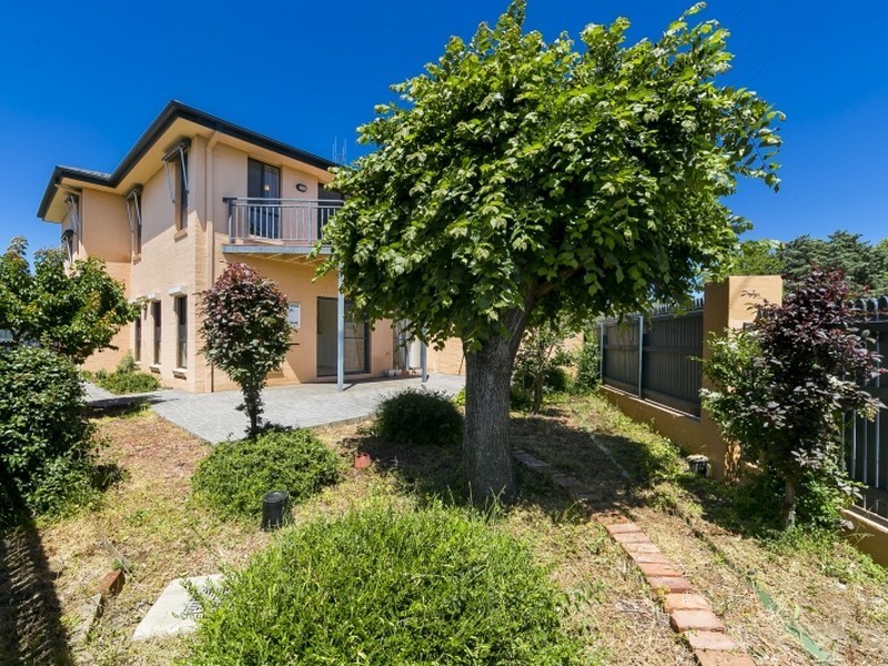 1/56 Tharwa Road, Queanbeyan NSW 2620