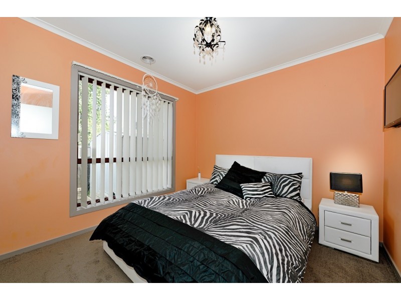 16 Stonehaven Circuit, Queanbeyan NSW 2620