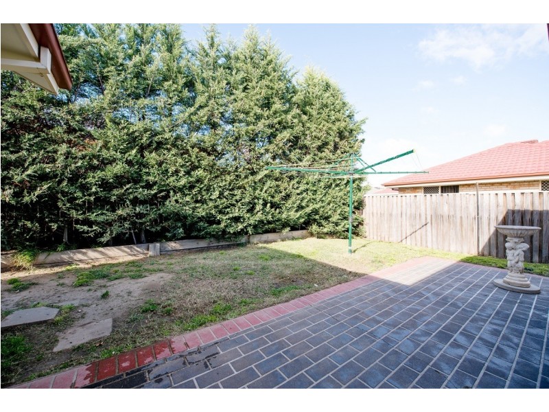 16 Stonehaven Circuit, Queanbeyan NSW 2620