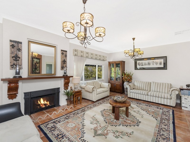 13 Elizabeth Crescent, Queanbeyan NSW 2620