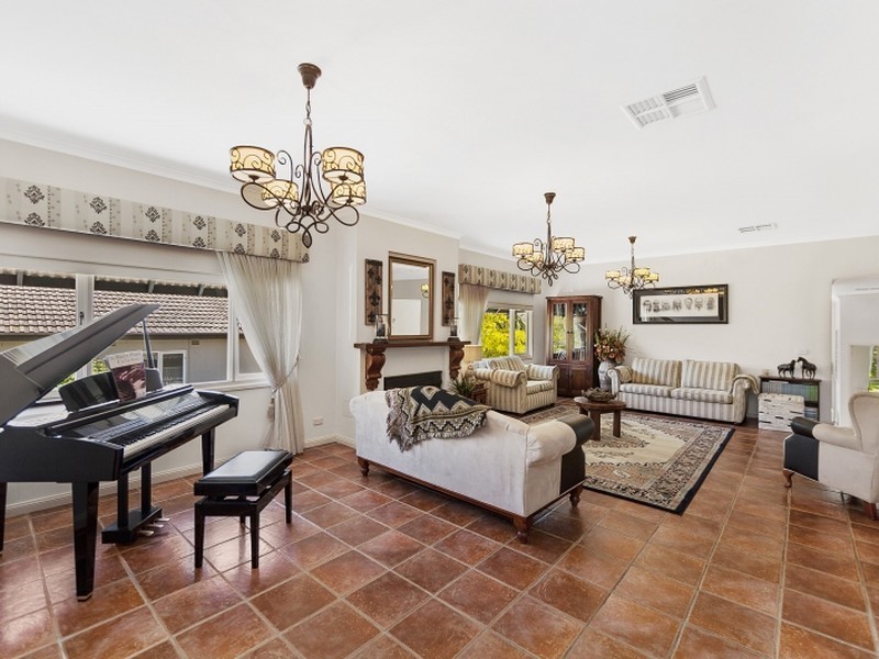 13 Elizabeth Crescent, Queanbeyan NSW 2620