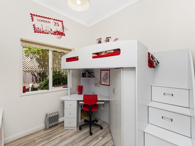 13 Elizabeth Crescent, Queanbeyan NSW 2620