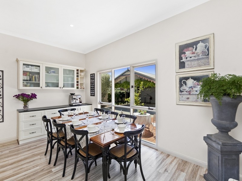 13 Elizabeth Crescent, Queanbeyan NSW 2620