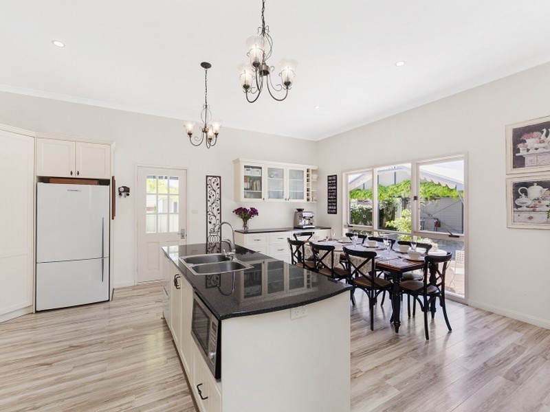 13 Elizabeth Crescent, Queanbeyan NSW 2620