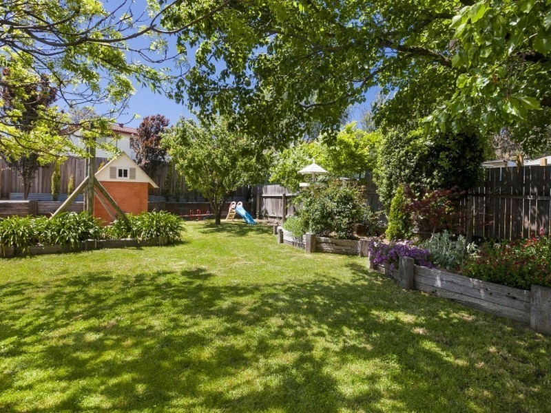 13 Elizabeth Crescent, Queanbeyan NSW 2620