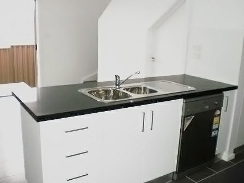 1/18 Mulloon Street, Queanbeyan NSW 2620