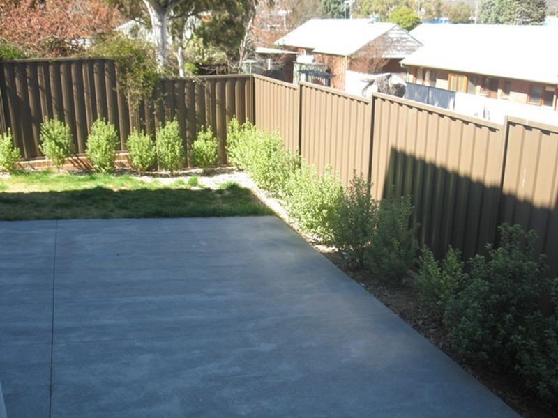 1/18 Mulloon Street, Queanbeyan NSW 2620