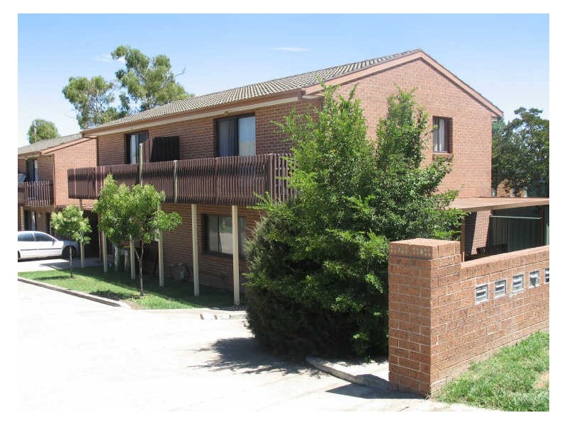 12/15 Charles Street, Queanbeyan NSW 2620