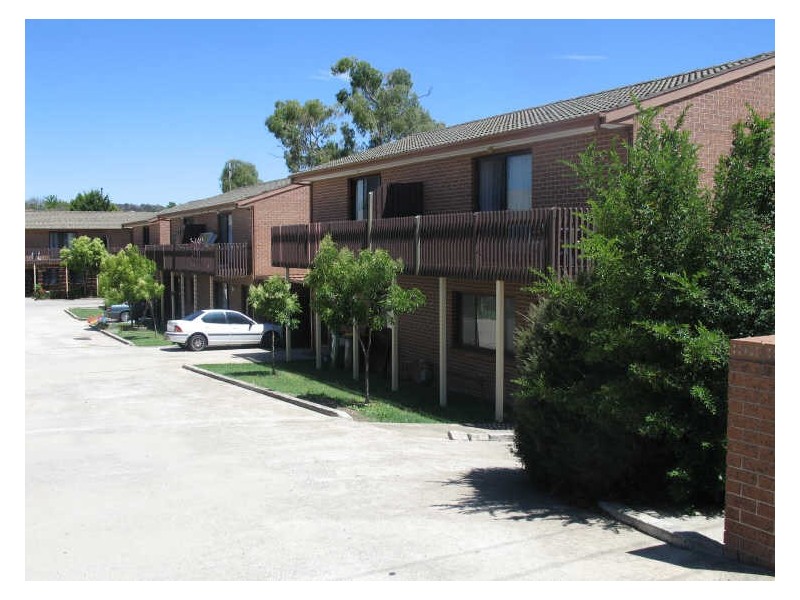 12/15 Charles Street, Queanbeyan NSW 2620