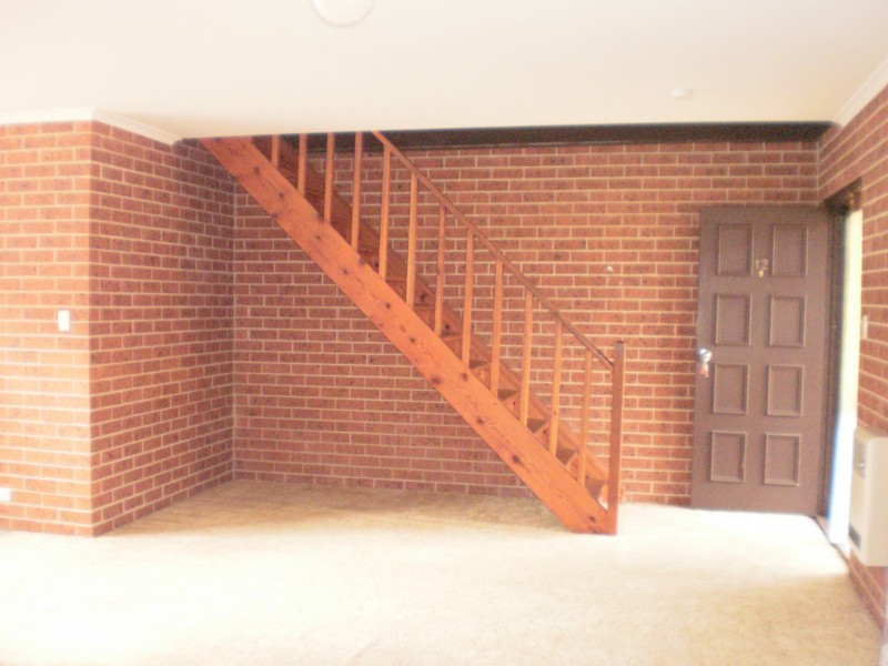 12/15 Charles Street, Queanbeyan NSW 2620