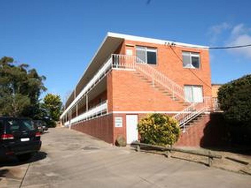 2/122 Henderson Road, Queanbeyan NSW 2620
