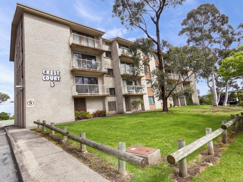 60/5 Crest Road, Queanbeyan NSW 2620